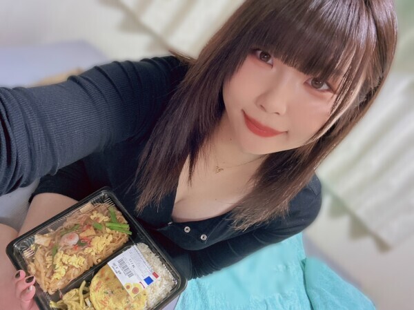 パッタイ買ってきたよ！