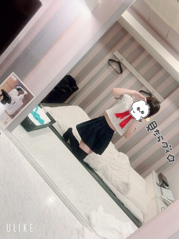 セーラ服ってなんでこんなに可愛いの？なんで？