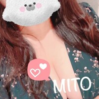 みと