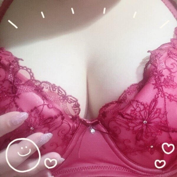 ♡お気に入りの赤色の下着を着けて♡