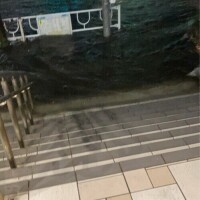 おはようございます、私の所は雨、落雷の警戒レベル5