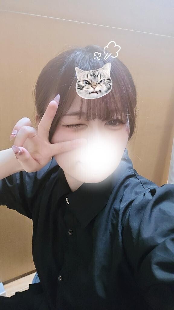 今日暇な人〜？‍  ̖́-