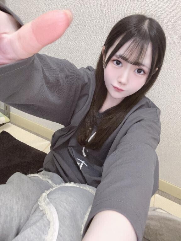 17時からいます?´-