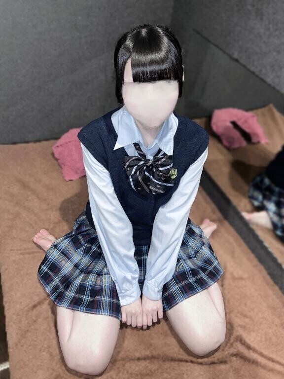 じーっ?