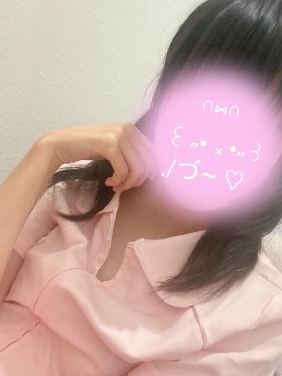 こんばんは.?.?りいなです??. ?