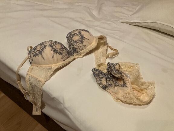 ぜーんぶ脱いじゃった?