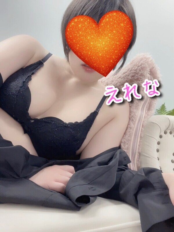 朝は曇りで