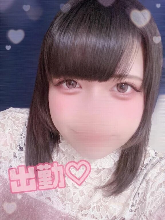 こひな出勤しております！！