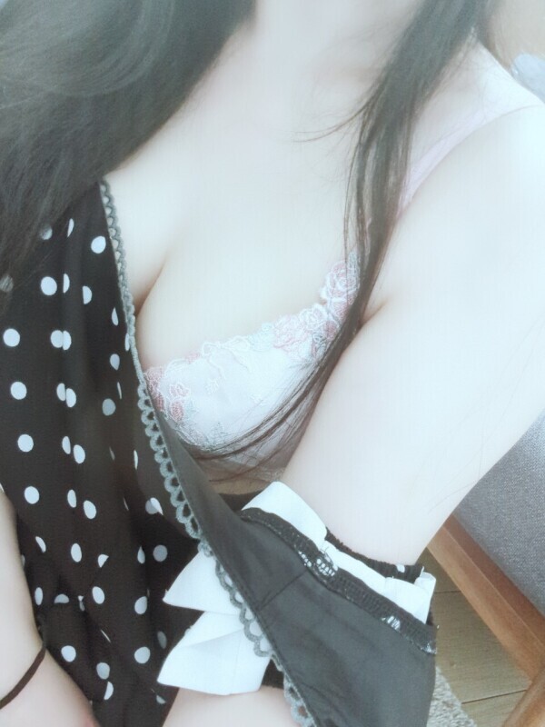 優しく脱がせてね♡