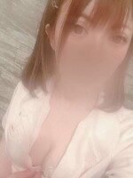 変態おもらし淫乱団地妻❤白鳥亜美、入店です！
