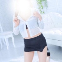 声のトーン低めです