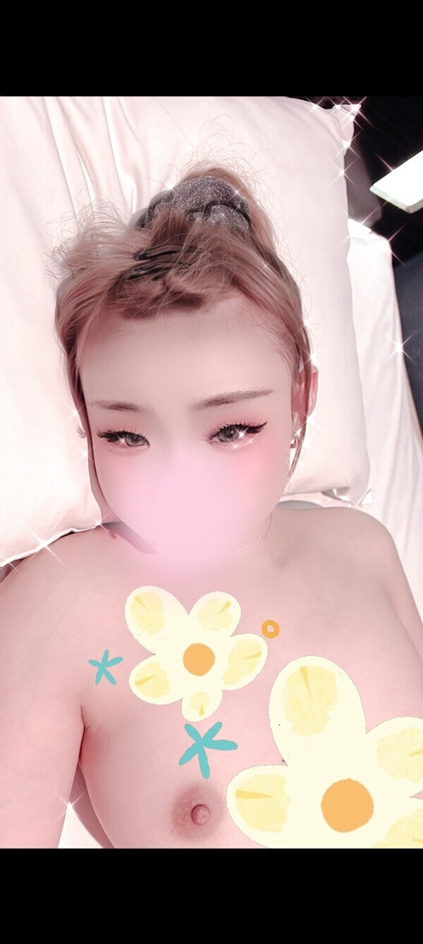 こんにちは！！今日明日出勤してるよん！！