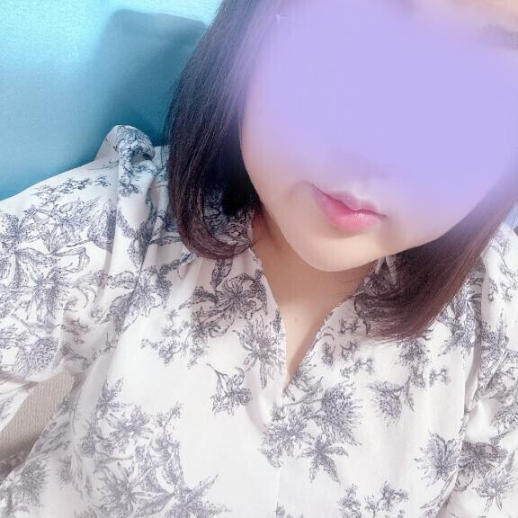 ?お昼だよ～?かほのこと…たべちゃう？?