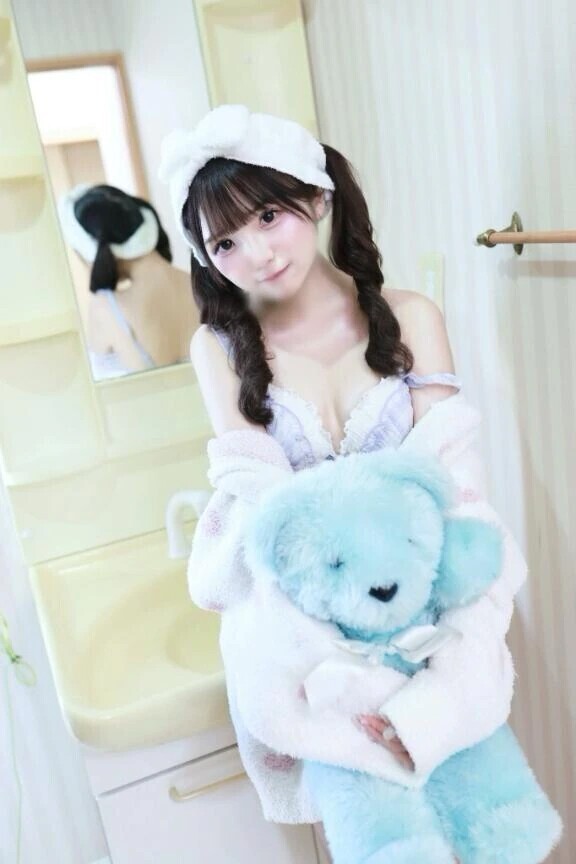 あした( ᵒ̴̶̷̤-ᵒ̴̶̷̤ )♡