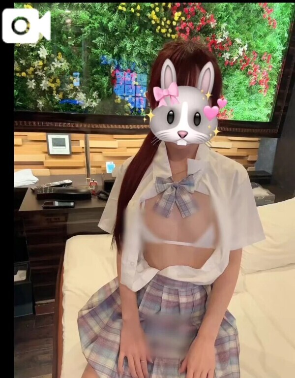 マイクロビキニ✖️制服♡