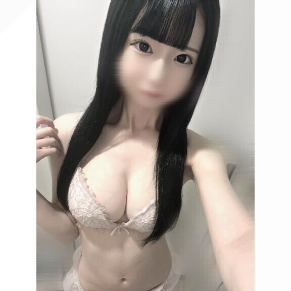 細身巨乳と禁断の...