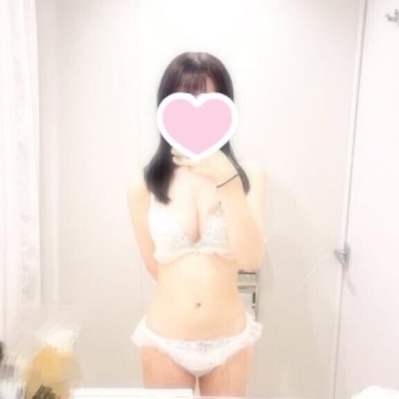 鏡の前で...