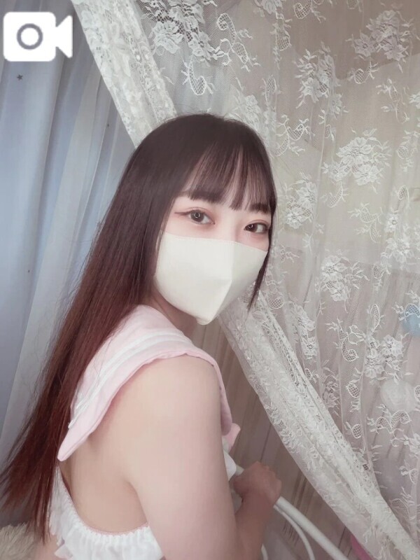 小さいお口で♡