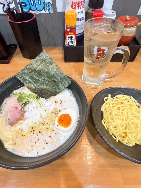 こんばんは( ՞ ᴗ ̫ ᴗ՞)