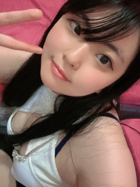 ムチムチボディでございます( ????  )ベッドでアヘアヘするのが好き