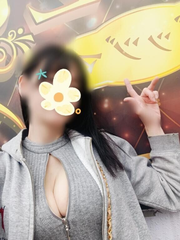 グワシッ
