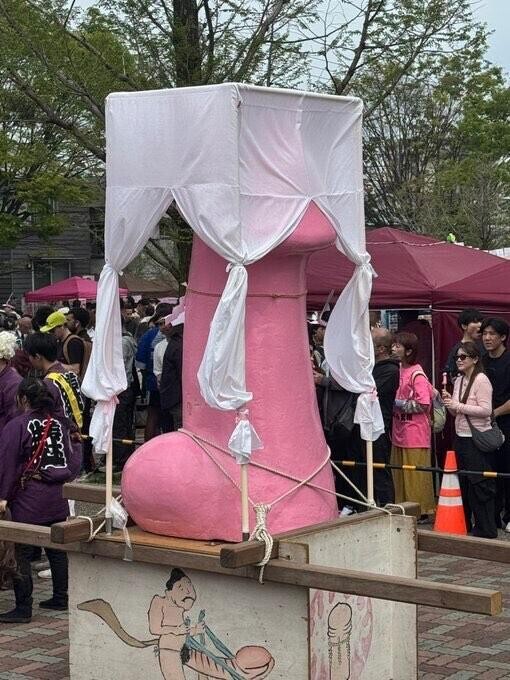 リアルにあるち〇こ祭りです?かなまら祭り