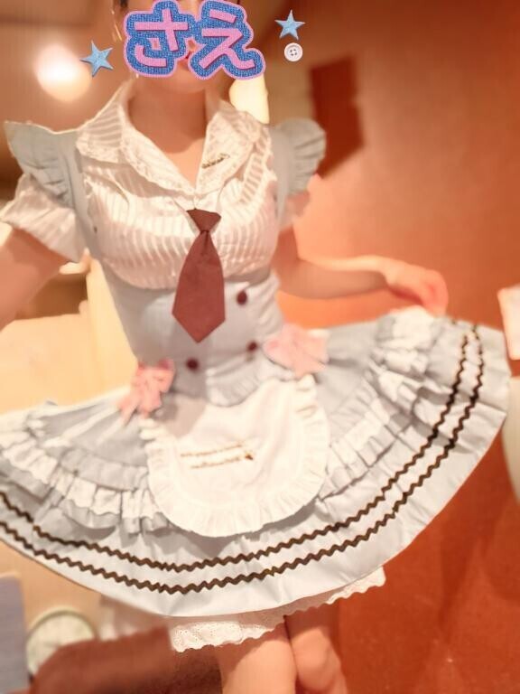 ?お題：今日は「キスの日」初キッスは何歳でしたか？に回答♪