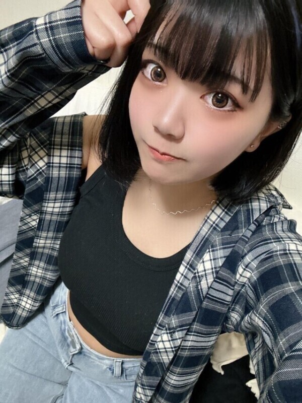 本日出勤なのでご予約お待ちしてます( *´꒳`*)♡