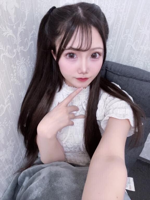12:00にエッチな投稿??