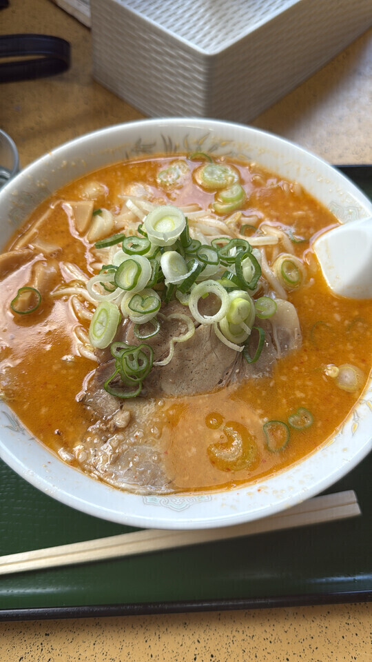 ﾊﾟｸ(*ﾟ～ﾟ*)ﾓｸﾞ ﾓｸﾞ