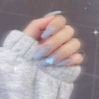 ユリ