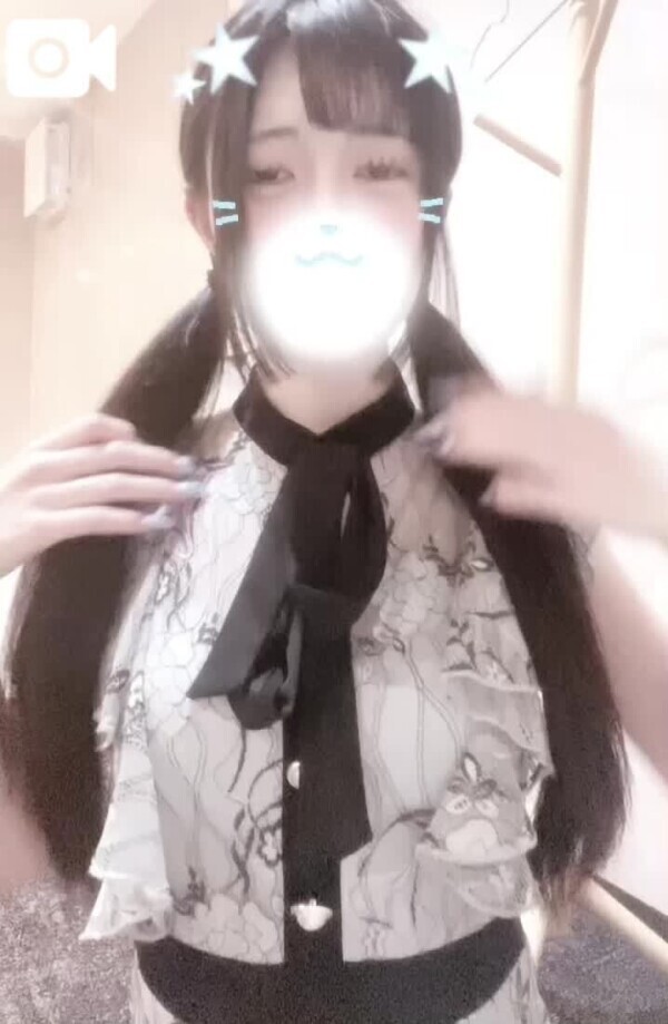 モザイク加工しかしてないよ❕