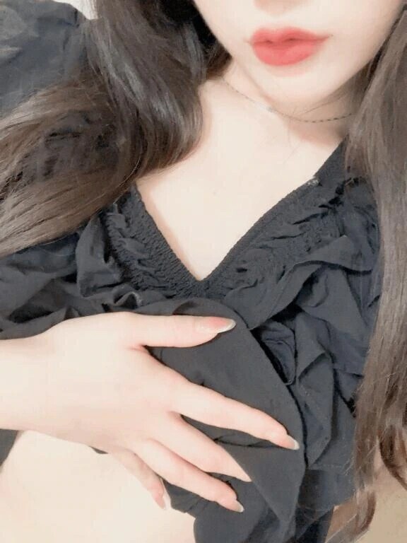 服の上から♡♡