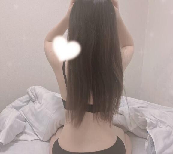 暗い部屋で?