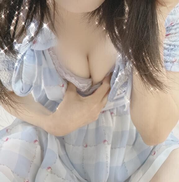 ちらっ???
