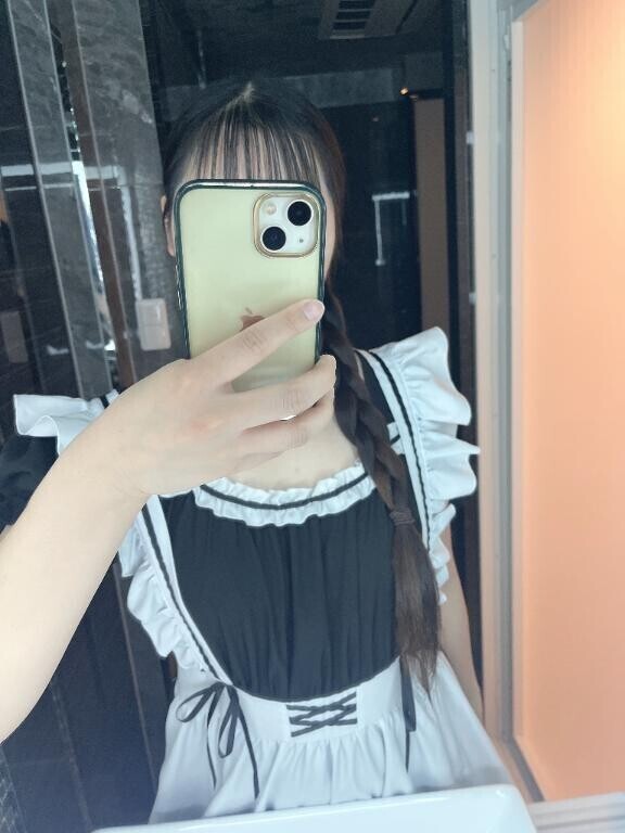 メイド服着たよん?