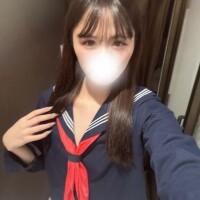 初セーラー服！