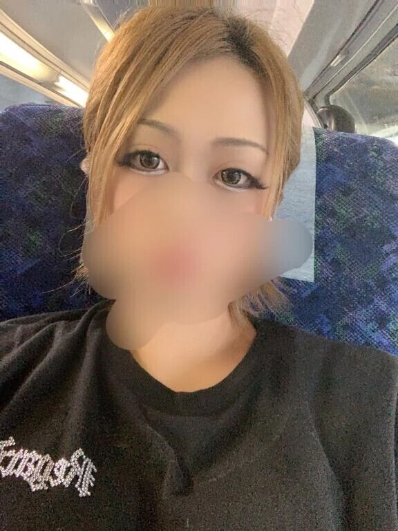雨でびちょびちょ。下もぉ🩵