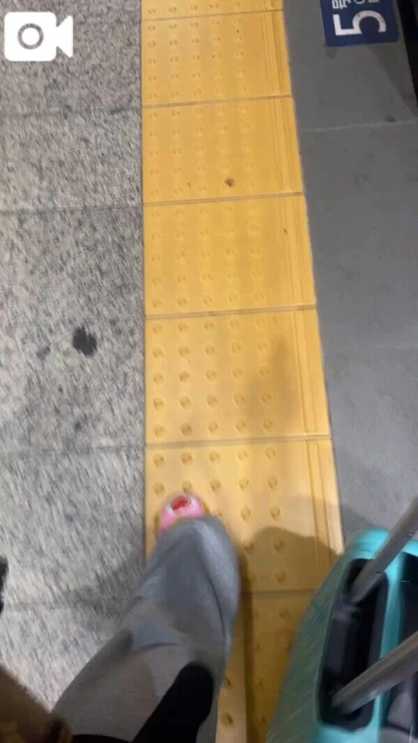大泣き笑えない