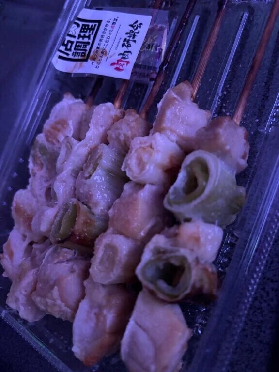 肉肉研究会の焼き鳥が好きすぎるあやね