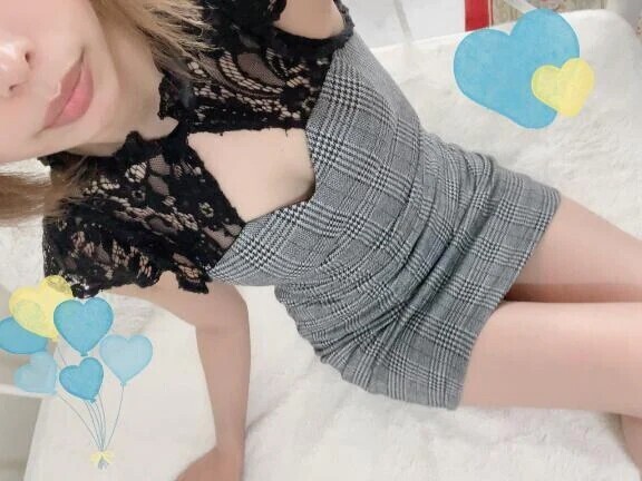 恥じらいながらも💓