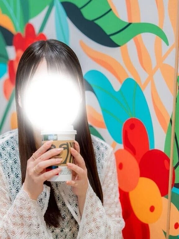 ラメ入りの紅茶飲んで