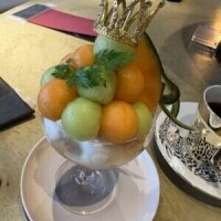 王冠を纏うメロンパフェ(๑'ڡ'๑)୨♡