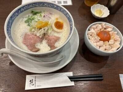 鶏白湯🫶🏻💗 ̖́-‬