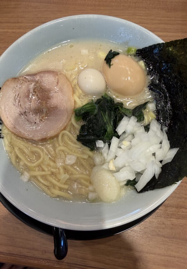 _(┐「ε:)ﾉ ͟͟͞͞🍜ﾗﾐｮﾝ