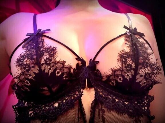 自慢の美乳です。