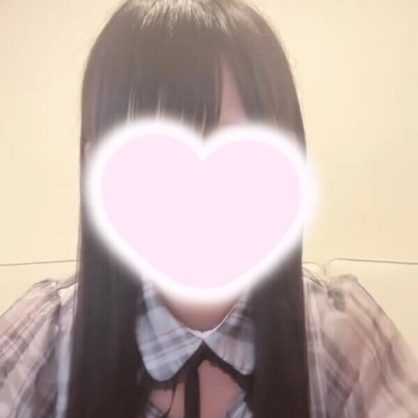黒髪！ぱっつん前髪！幼い！😵‍💫