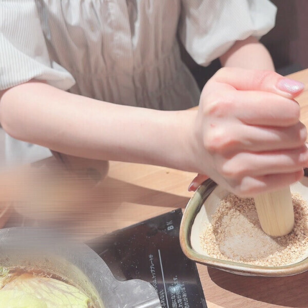 ごまをすりすり