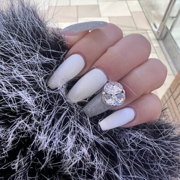 明日は15時から！！