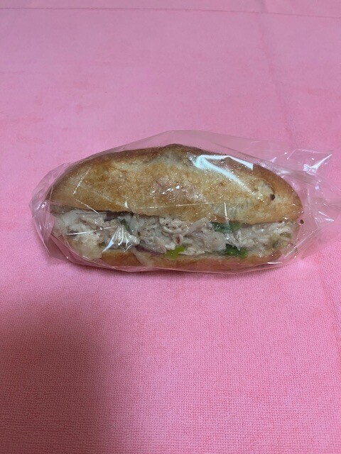 明日は遅番出勤致します💕